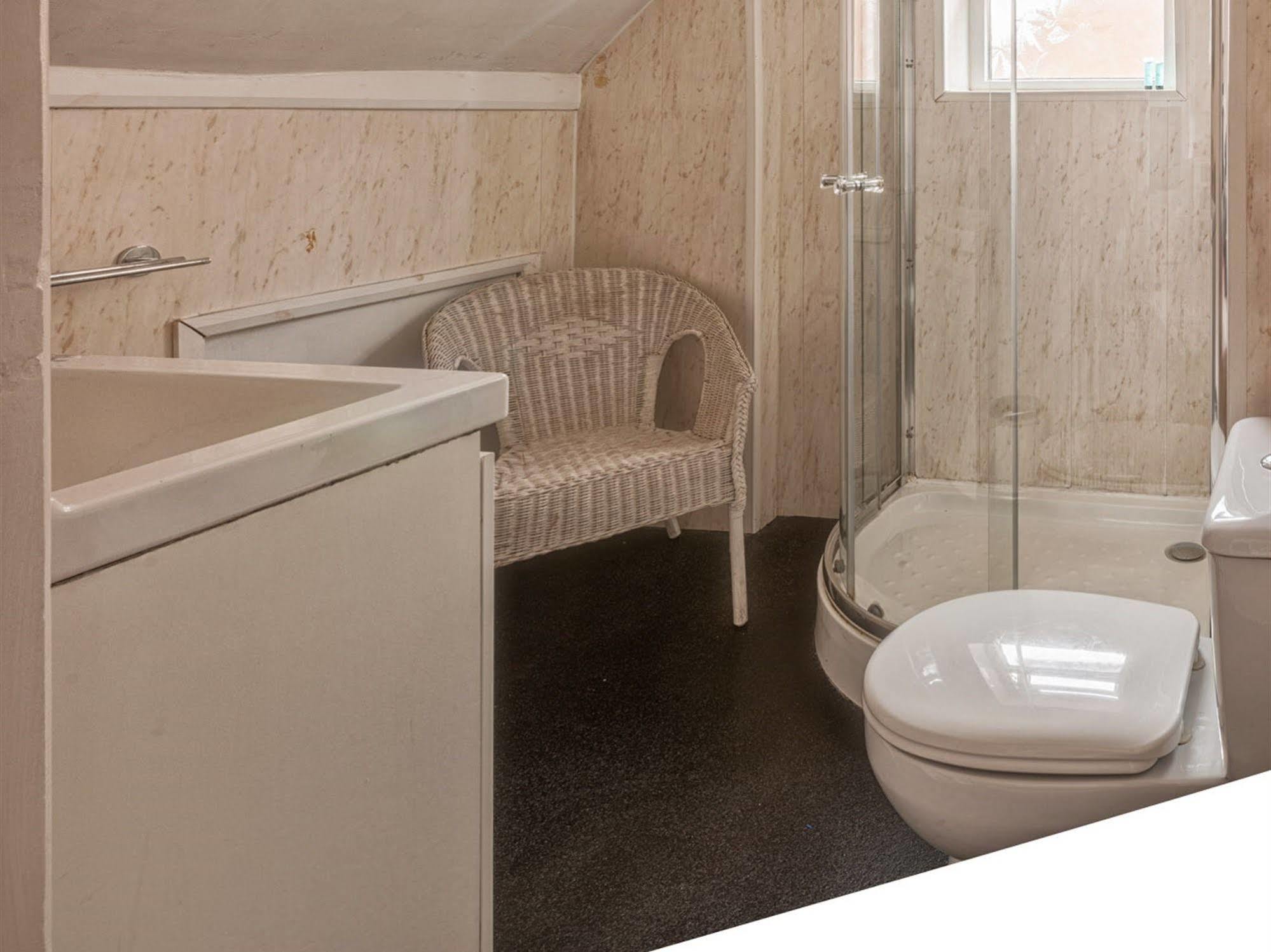 Austin Guest House Уорик Экстерьер фото